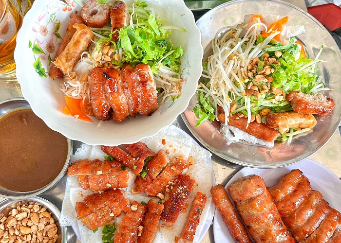 Chia sẻ ngay 10 quán Nem Nướng ngon đến với mọi người Sài Gòn Hồ Chí Minh (2)