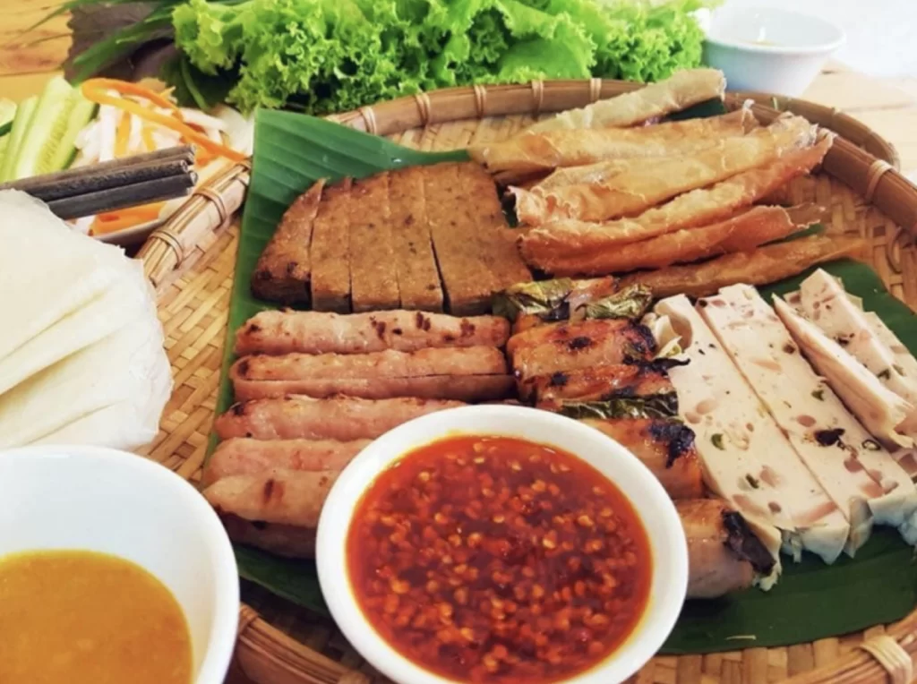 Lưu lại 10 quán Nem Nướng Quận Bình Thạnh ngon chuẩn gốc Sài Gòn Hồ Chí Minh (1)